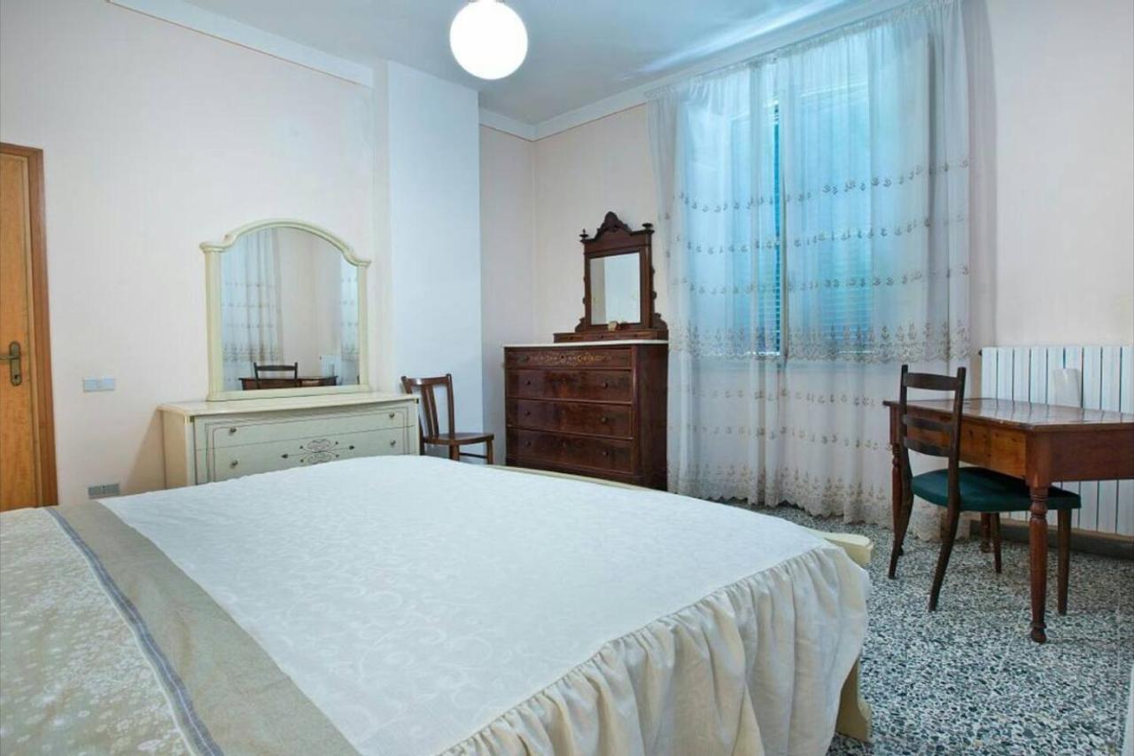 Affittacamere Porquier Crespina Esterno foto